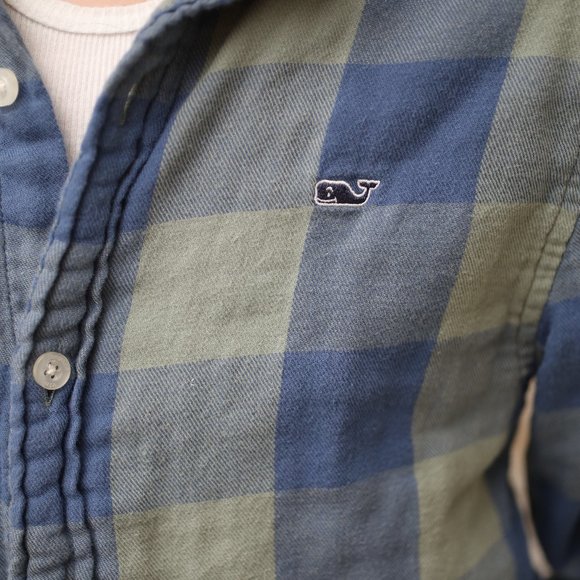 Vineyard Vines Boys Flannel Size 8-10 - Picture 4 of 6